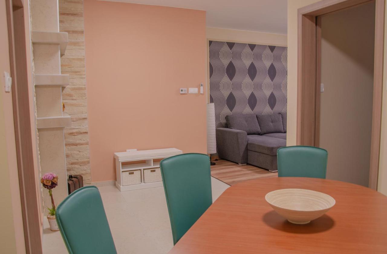 Oros House Apartmanhaz Орошхаза Экстерьер фото