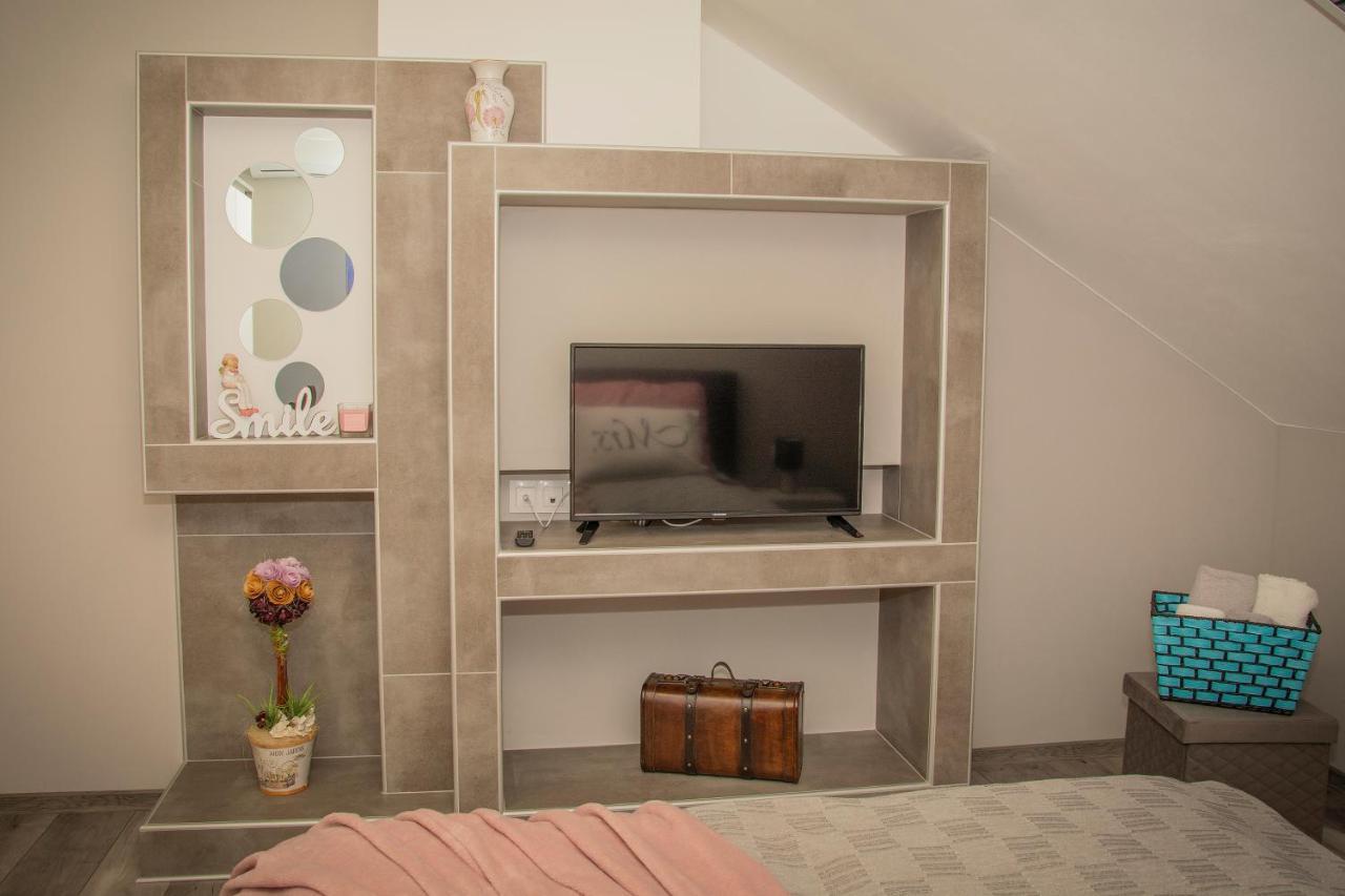 Oros House Apartmanhaz Орошхаза Экстерьер фото