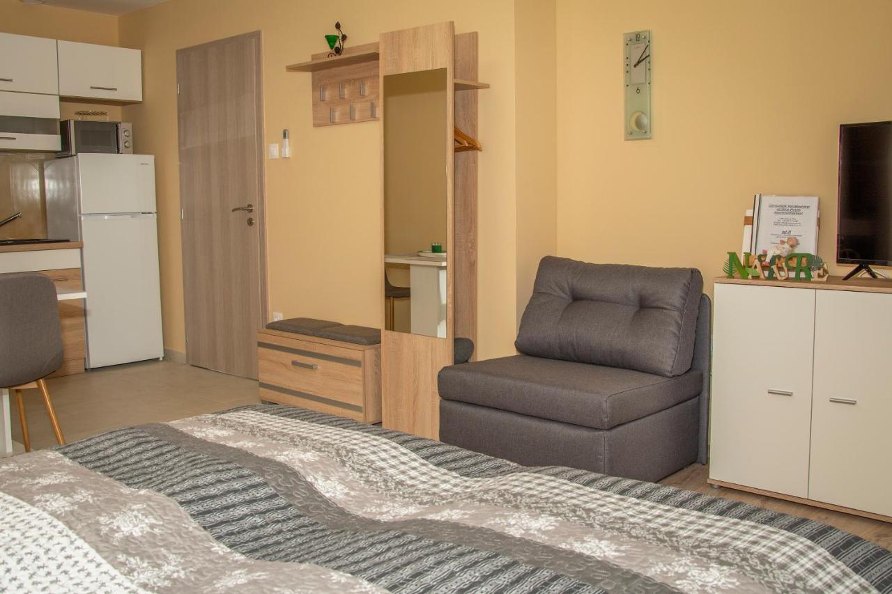 Oros House Apartmanhaz Орошхаза Экстерьер фото